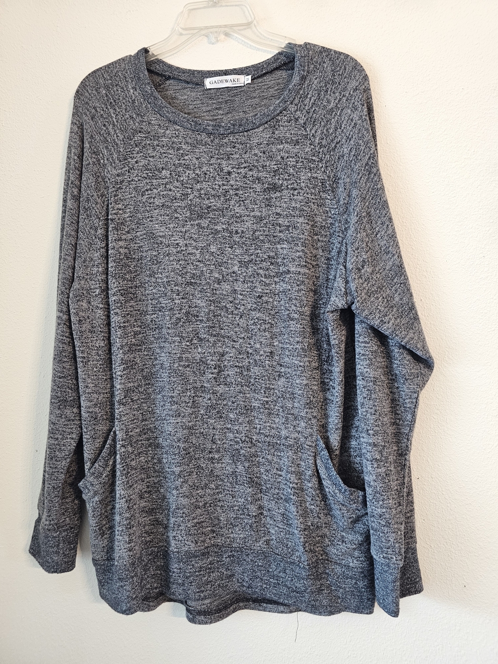 Gaiam Heather Gray Long Sleeve Pocket Tee